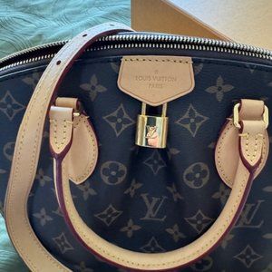 Louis Vuitton Tote
